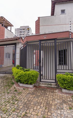Casa de condomínio à venda com 124m², 4 quartos e 1 vaga Casa de condomínio à venda com 124m², 4 quartos e 1 vagaFachada