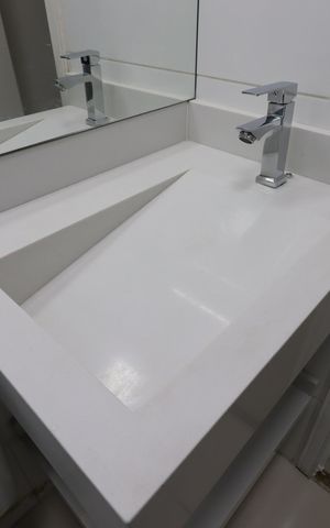 Apartamento para alugar com 104m², 2 quartos e 2 vagasBanheiro - Pia