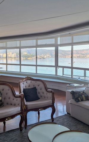 Apartamento à venda com 300m², 4 quartos e 2 vagas Apartamento à venda com 300m², 4 quartos e 2 vagasSala