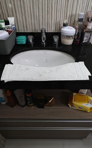 Apartamento à venda com 73m², 2 quartos e 2 vagasBanheiro da suite