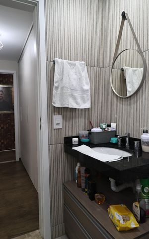 Apartamento à venda com 73m², 2 quartos e 2 vagasBanheiro da suite