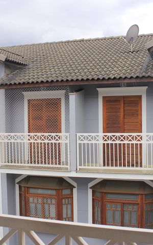 Casa de condomínio à venda com 166m², 3 quartos e 3 vagasVaranda