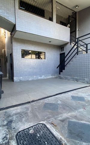 Casa à venda com 350m², 4 quartos e 10 vagas Casa à venda com 350m², 4 quartos e 10 vagasQuintal - Entrada