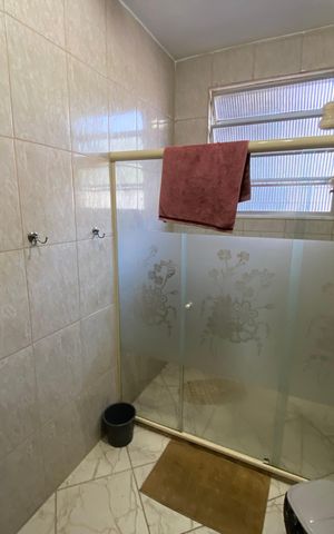 Casa à venda com 350m², 4 quartos e 10 vagas Casa à venda com 350m², 4 quartos e 10 vagasBanheiro Social