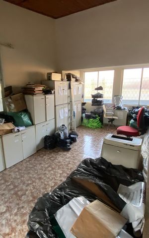 Casa à venda com 350m², 4 quartos e 10 vagas Casa à venda com 350m², 4 quartos e 10 vagasQuarto 1