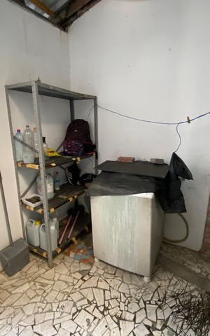 Casa à venda com 350m², 4 quartos e 10 vagas Casa à venda com 350m², 4 quartos e 10 vagasArea de Serviço
