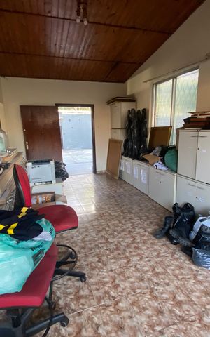 Casa à venda com 350m², 4 quartos e 10 vagas Casa à venda com 350m², 4 quartos e 10 vagasQuarto 1