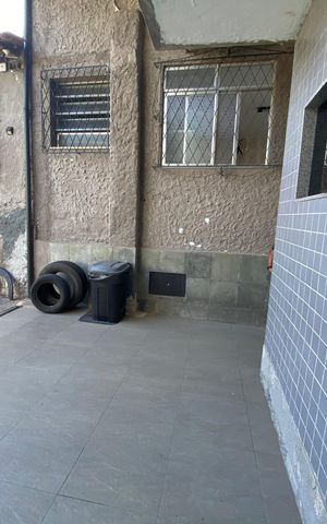 Casa à venda com 350m², 4 quartos e 10 vagas Casa à venda com 350m², 4 quartos e 10 vagasQuintal - Entrada