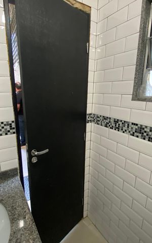 Casa à venda com 350m², 4 quartos e 10 vagas Casa à venda com 350m², 4 quartos e 10 vagasLavabo