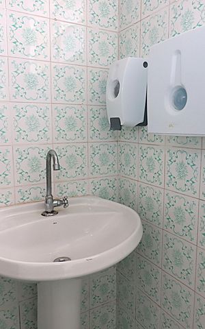 Casa à venda com 300m², 3 quartos e 3 vagasBanheiro de Serviço