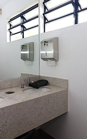 Casa à venda com 300m², 3 quartos e 3 vagasBanheiro 1