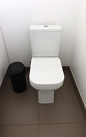 Casa à venda com 300m², 3 quartos e 3 vagasLavabo
