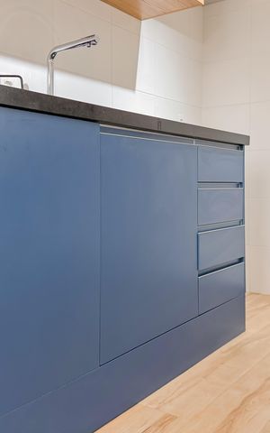 Apartamento à venda com 29m², 1 quarto e sem vaga Apartamento à venda com 29m², 1 quarto e sem vagaCozinha - Armários