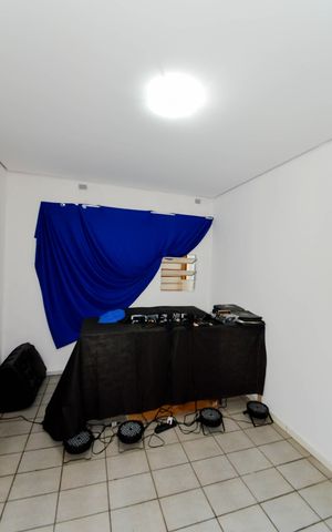 Casa à venda com 216m², 2 quartos e 2 vagasQuarto 2 - Casa 2