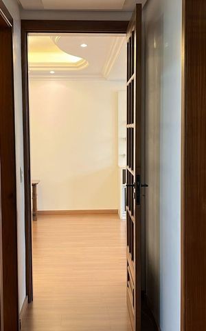 Apartamento à venda com 110m², 4 quartos e 2 vagas Apartamento à venda com 110m², 4 quartos e 2 vagasCorredor