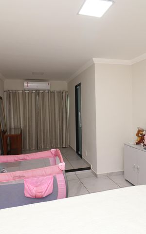 Casa à venda com 600m², 4 quartos e 2 vagasSuíte 2