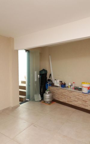 Casa à venda com 600m², 4 quartos e 2 vagasQuarto de Serviço