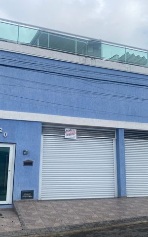 Casa à venda com 600m², 4 quartos e 2 vagasFachada