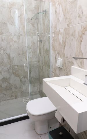 Casa à venda com 600m², 4 quartos e 2 vagasBanheiro de serviço 1