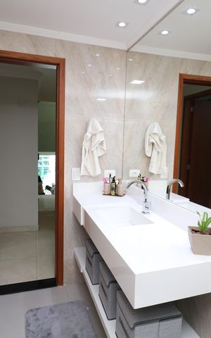 Casa à venda com 600m², 4 quartos e 2 vagasBanheiro Social