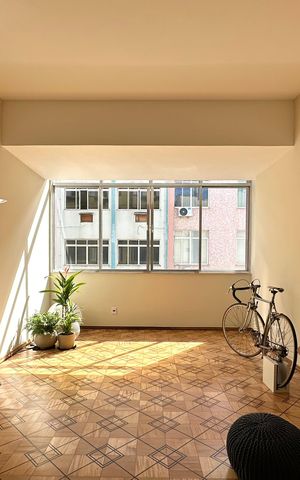 Apartamento à venda com 152m², 3 quartos e 1 vaga Apartamento à venda com 152m², 3 quartos e 1 vagaSala