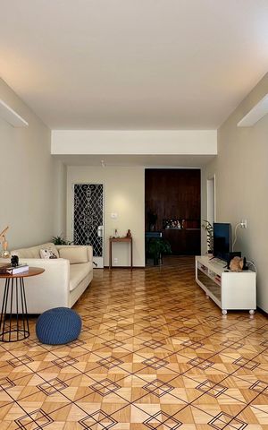 Apartamento à venda com 152m², 3 quartos e 1 vaga Apartamento à venda com 152m², 3 quartos e 1 vagaSala