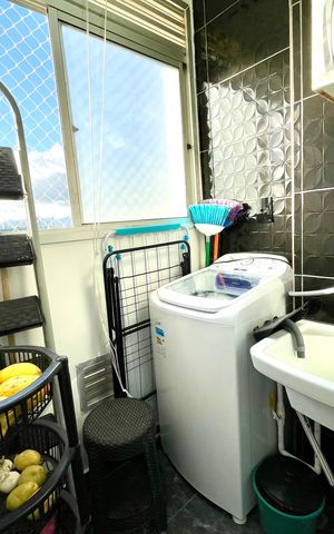 Apartamento à venda com 43m², 2 quartos e sem vaga Apartamento à venda com 43m², 2 quartos e sem vagaÁrea de Serviço