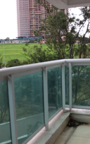 Apartamento à venda com 338m², 4 quartos e 4 vagas Apartamento à venda com 338m², 4 quartos e 4 vagasVaranda gourmet