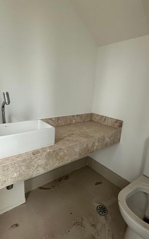 Apartamento à venda com 338m², 4 quartos e 4 vagas Apartamento à venda com 338m², 4 quartos e 4 vagasLavabo
