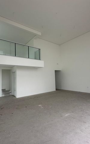 Apartamento à venda com 338m², 4 quartos e 4 vagas Apartamento à venda com 338m², 4 quartos e 4 vagasSala