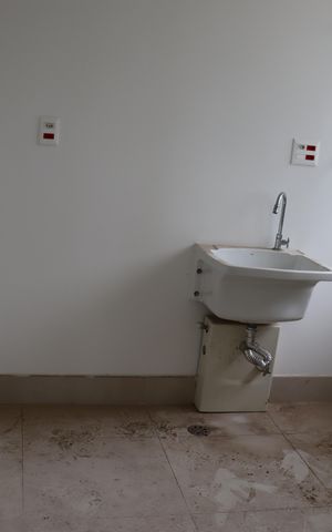 Apartamento à venda com 338m², 4 quartos e 4 vagas Apartamento à venda com 338m², 4 quartos e 4 vagasÁrea de Serviço