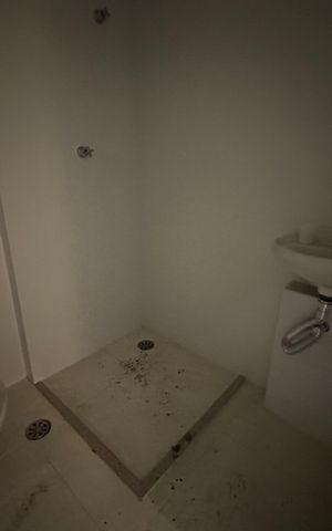 Apartamento à venda com 338m², 4 quartos e 4 vagas Apartamento à venda com 338m², 4 quartos e 4 vagasBanheiro Social