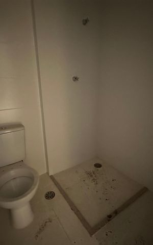Apartamento à venda com 338m², 4 quartos e 4 vagas Apartamento à venda com 338m², 4 quartos e 4 vagasBanheiro Social