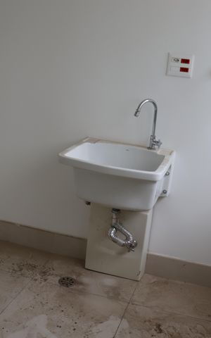 Apartamento à venda com 338m², 4 quartos e 4 vagas Apartamento à venda com 338m², 4 quartos e 4 vagasÁrea de Serviço
