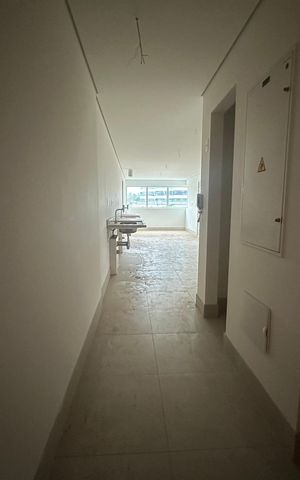 Apartamento à venda com 338m², 4 quartos e 4 vagas Apartamento à venda com 338m², 4 quartos e 4 vagasCozinha