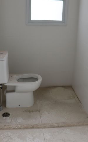 Apartamento à venda com 338m², 4 quartos e 4 vagas Apartamento à venda com 338m², 4 quartos e 4 vagasBanheiro da Suite Master