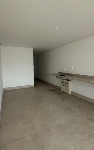 Apartamento à venda com 338m², 4 quartos e 4 vagas Apartamento à venda com 338m², 4 quartos e 4 vagasCozinha