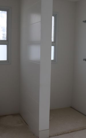 Apartamento à venda com 338m², 4 quartos e 4 vagas Apartamento à venda com 338m², 4 quartos e 4 vagasBanheiro da Suite Master