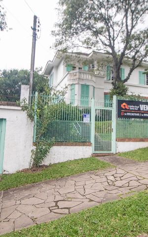Casa à venda com 408m², 6 quartos e 2 vagasFachada