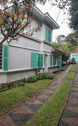 Casa à venda com 408m², 6 quartos e 2 vagasQuintal