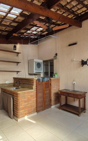 Casa de condomínio à venda com 111m², 3 quartos e 2 vagas Casa de condomínio à venda com 111m², 3 quartos e 2 vagasÁrea de Serviço + gourmet