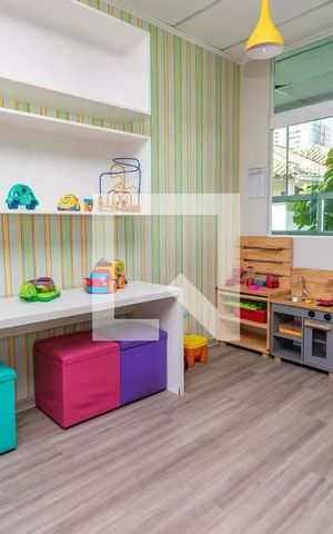 Casa de condomínio à venda com 111m², 3 quartos e 2 vagas Casa de condomínio à venda com 111m², 3 quartos e 2 vagasÁrea comum - brinquedoteca