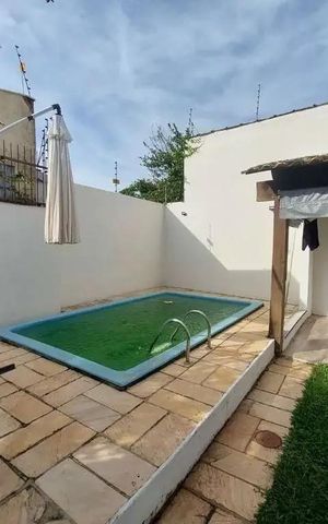 Casa à venda com 140m², 3 quartos e 5 vagas
