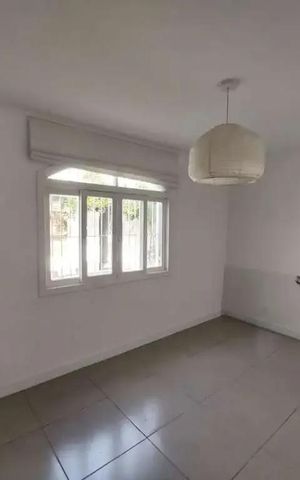 Casa à venda com 140m², 3 quartos e 5 vagas
