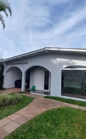Casa à venda com 140m², 3 quartos e 5 vagas