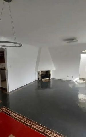 Casa à venda com 140m², 3 quartos e 5 vagas