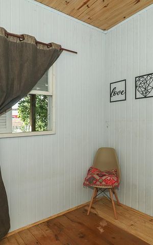 Casa à venda com 65m², 4 quartos e 2 vagasQuarto