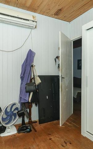 Casa à venda com 65m², 4 quartos e 2 vagasQuarto