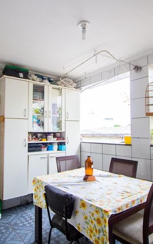 Casa à venda com 300m², 2 quartos e 3 vagas Casa à venda com 300m², 2 quartos e 3 vagasÁrea de Serviço
