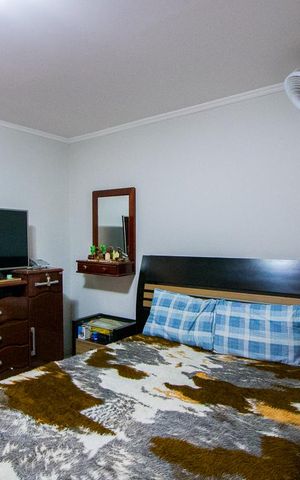 Casa à venda com 300m², 2 quartos e 3 vagas Casa à venda com 300m², 2 quartos e 3 vagasSuíte